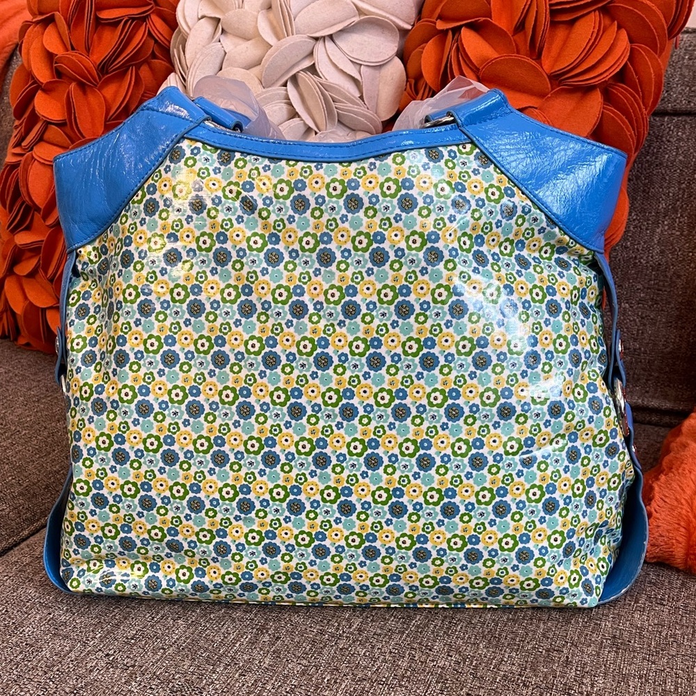 ❣️🆕Vera Bradley English Meadow Bridge Tote❣️ - Picture 8 of 12